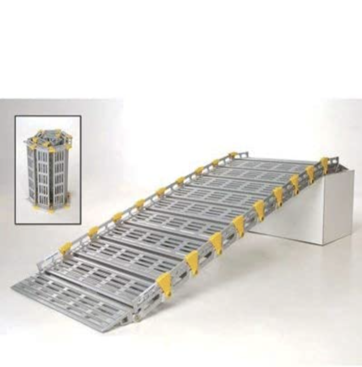 Rampa di carico in alluminio Roll-A-Ramp Roll-Away - Capacità di 1.000 libbre. Capacità, 7 piedi di lunghezza x 30 pollici di larghezza